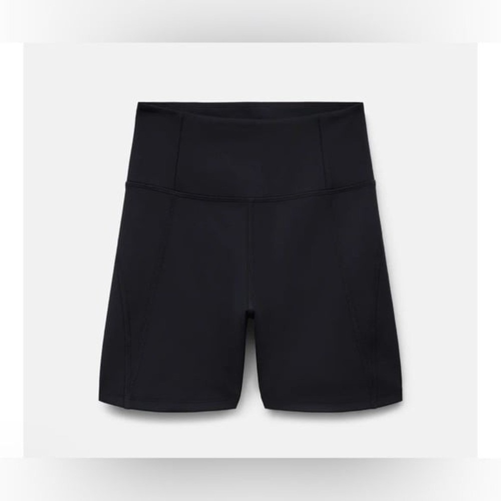 Girlfriend Collective High-Rise Shorts Women Medium Black Compressive 8" Inseam